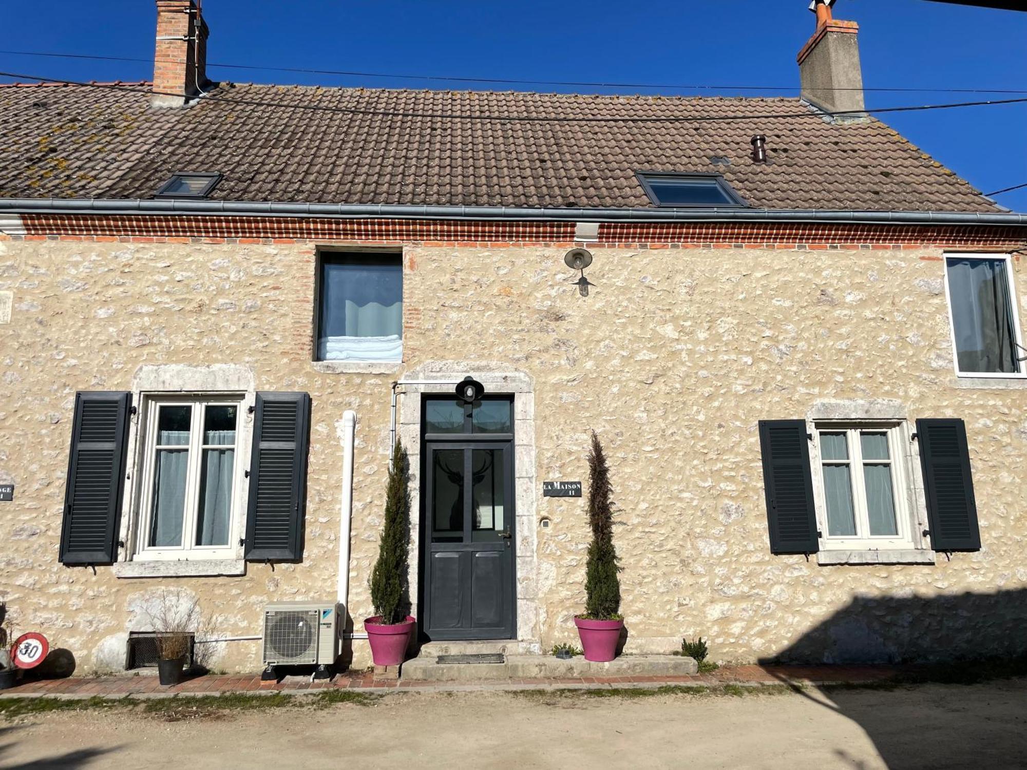 Caporizon-La Verriere-Clos De Chambord-A Cote Du Chateau Saint-Claude-de-Diray Exterior photo